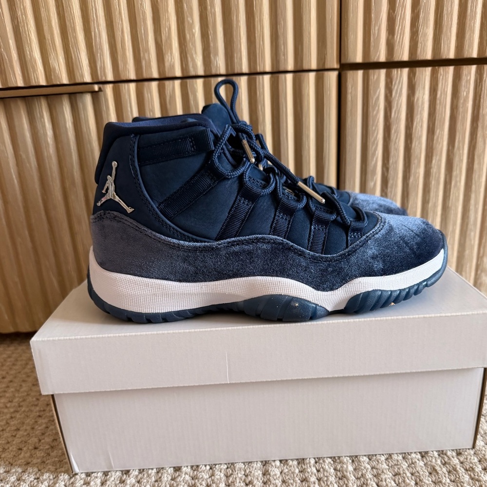 Nike Air Jordan 11 Retro Sneakers